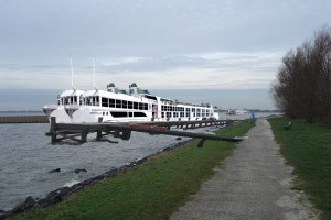 Wat is de toekomst van de riviercruisevaart in Hoorn?